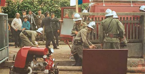 Gasilska vaja iz novega rezervoarja v Jaršah (1975)